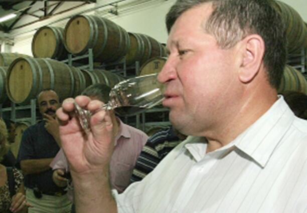 Чуждестранна визита във "Винпром Карнобат"